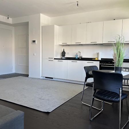 Luxury Waterfront Apartment Berlin Bagian luar foto