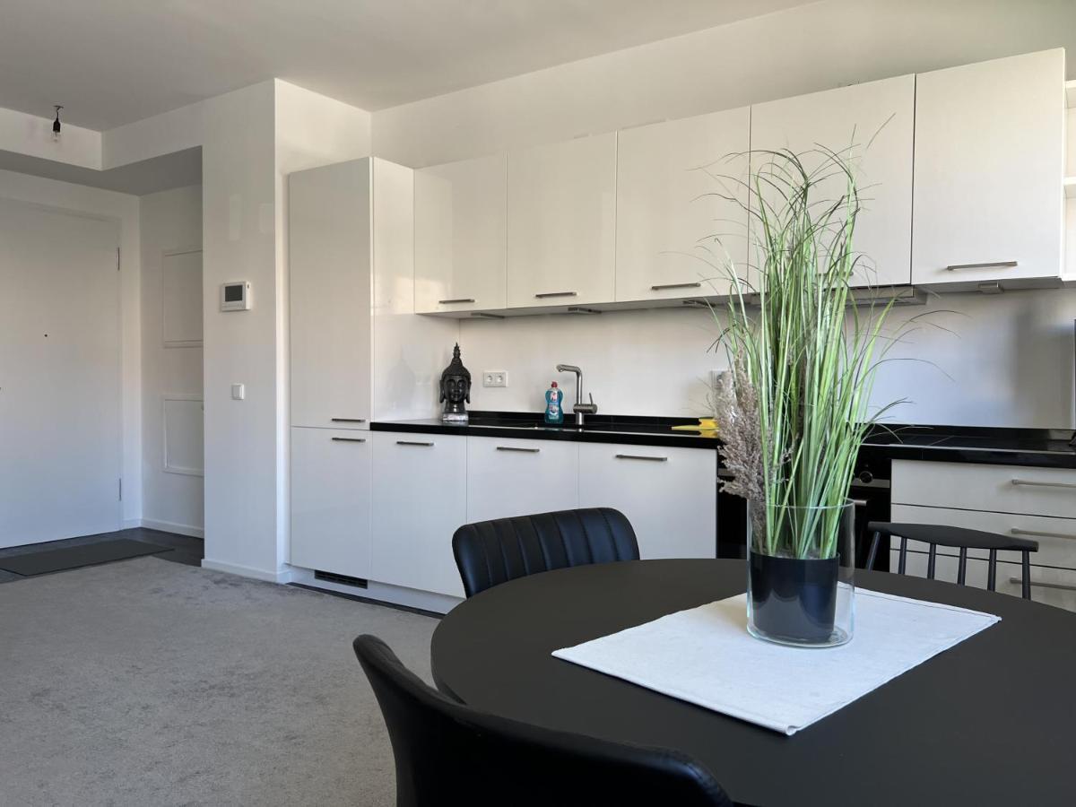 Luxury Waterfront Apartment Berlin Bagian luar foto