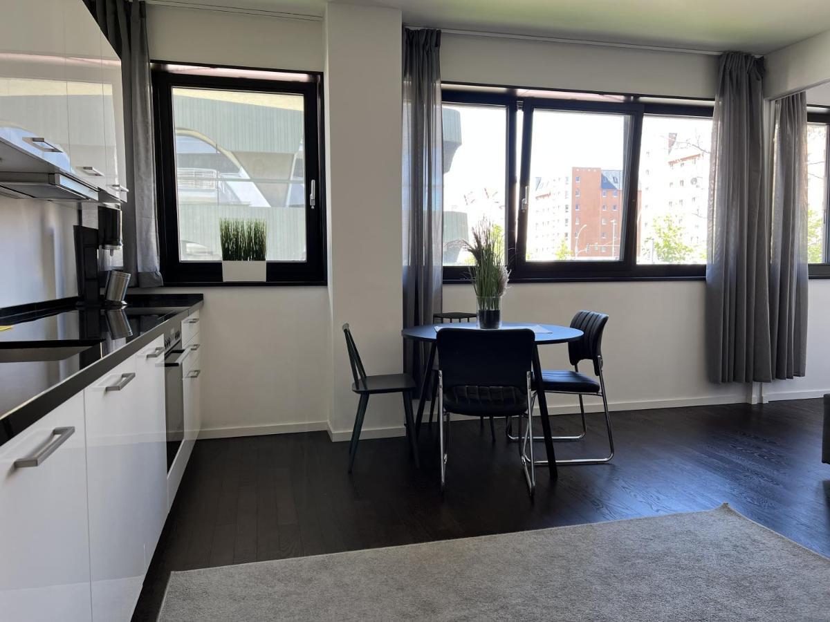 Luxury Waterfront Apartment Berlin Bagian luar foto