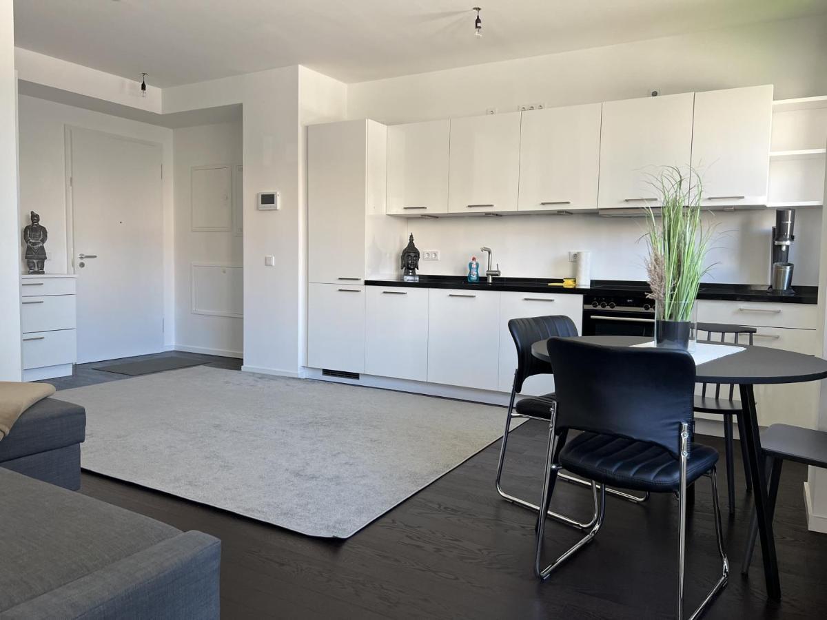 Luxury Waterfront Apartment Berlin Bagian luar foto