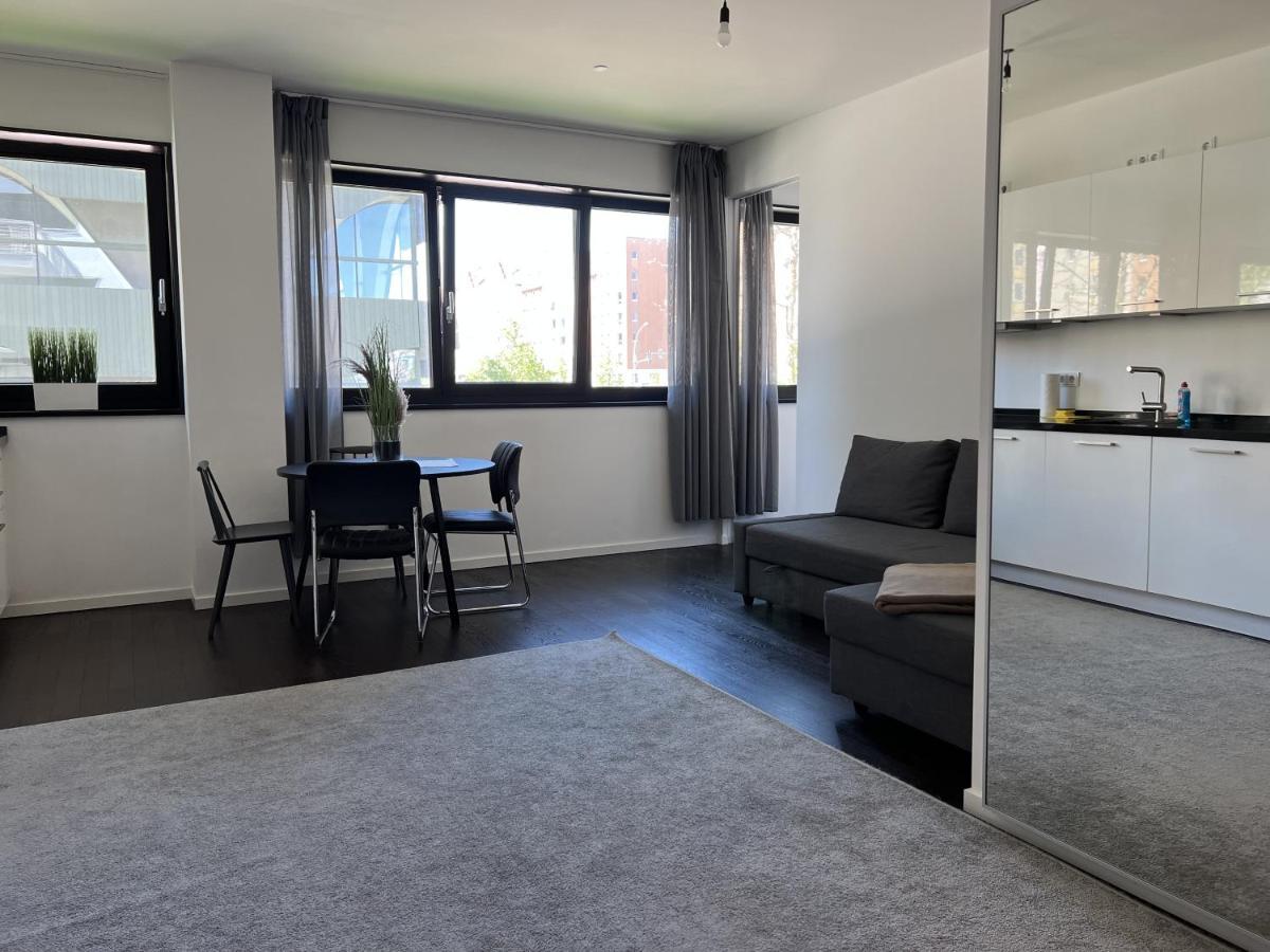 Luxury Waterfront Apartment Berlin Bagian luar foto